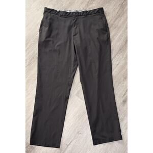 Walter Hagen Men's 40x32 Golf Active Athlete Pants Black Flat Front